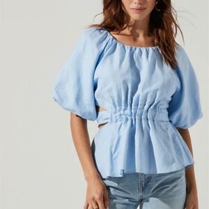 ASTR Puff Sleeves Top